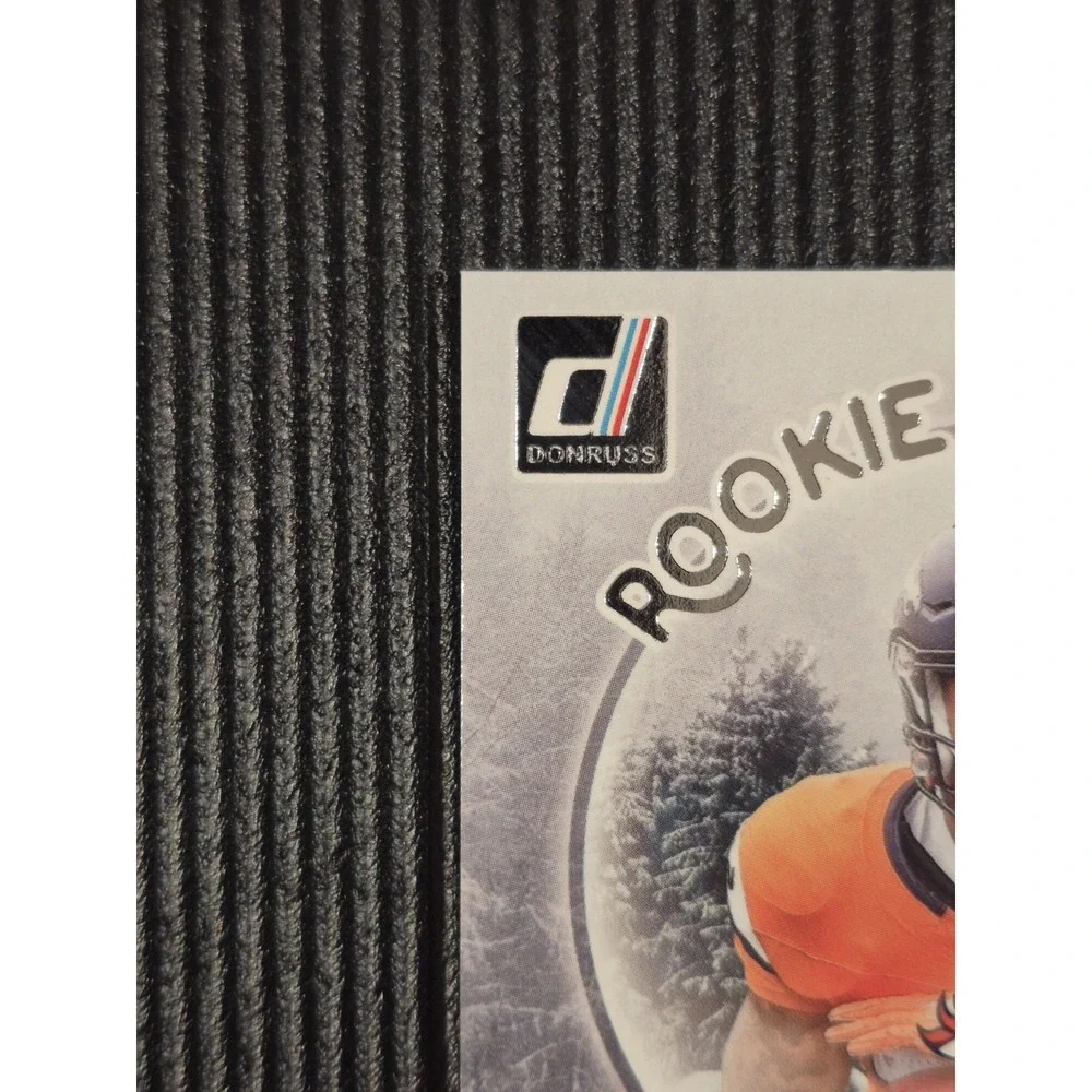 2024 Donruss RJ Harvey #SWE-RHY Rookie Sweater (MEM) (RC) Denver‎ Broncos
